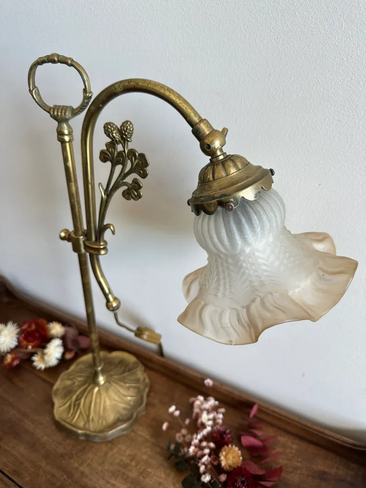 Lampe de bureau style art moderne globe tulipe avec compartiments intégrés