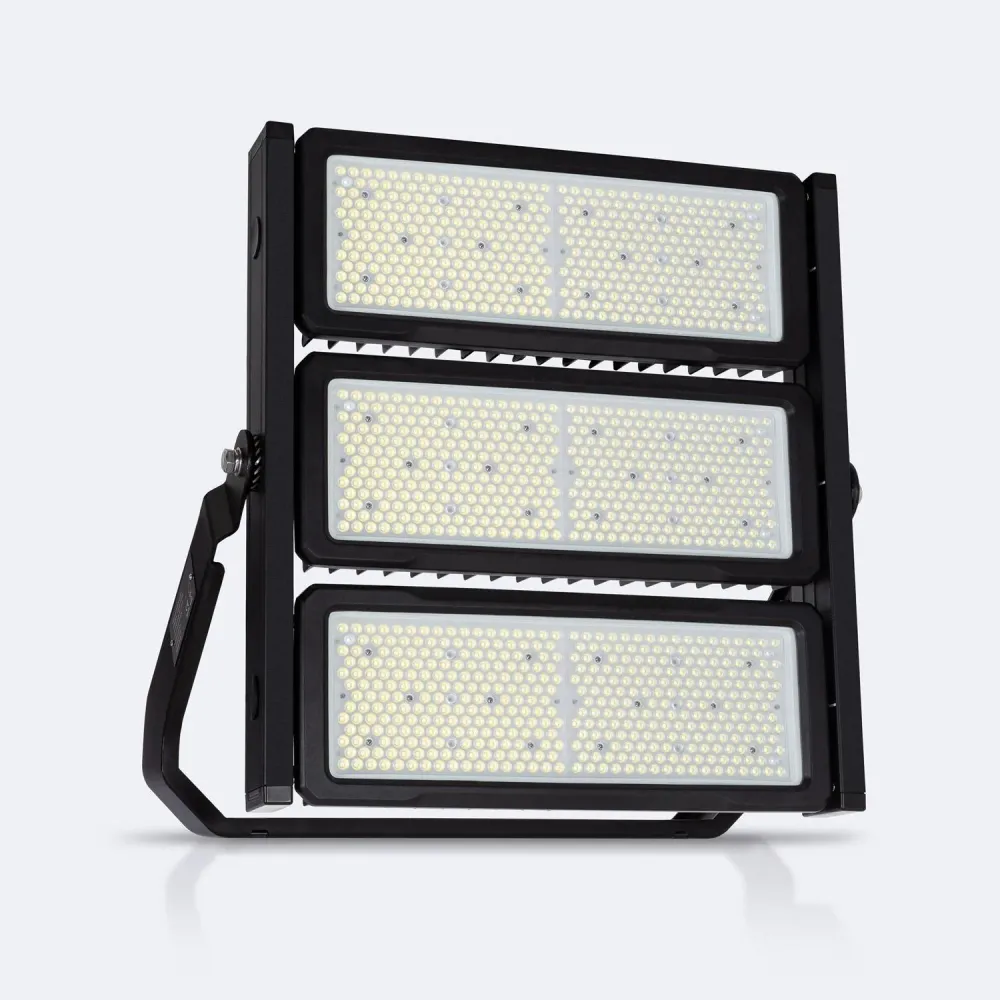 Projecteur 900W professionnel LED Lumiled 180lm/W IP66 SOSEN, dimmable 0-10V