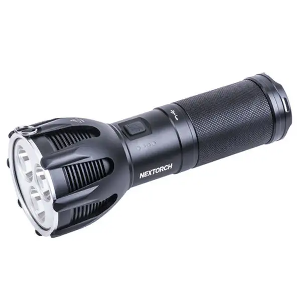 Projecteur LED SAINT TORCH 30 V2.0, 8 000 lumens (batterie incluse)