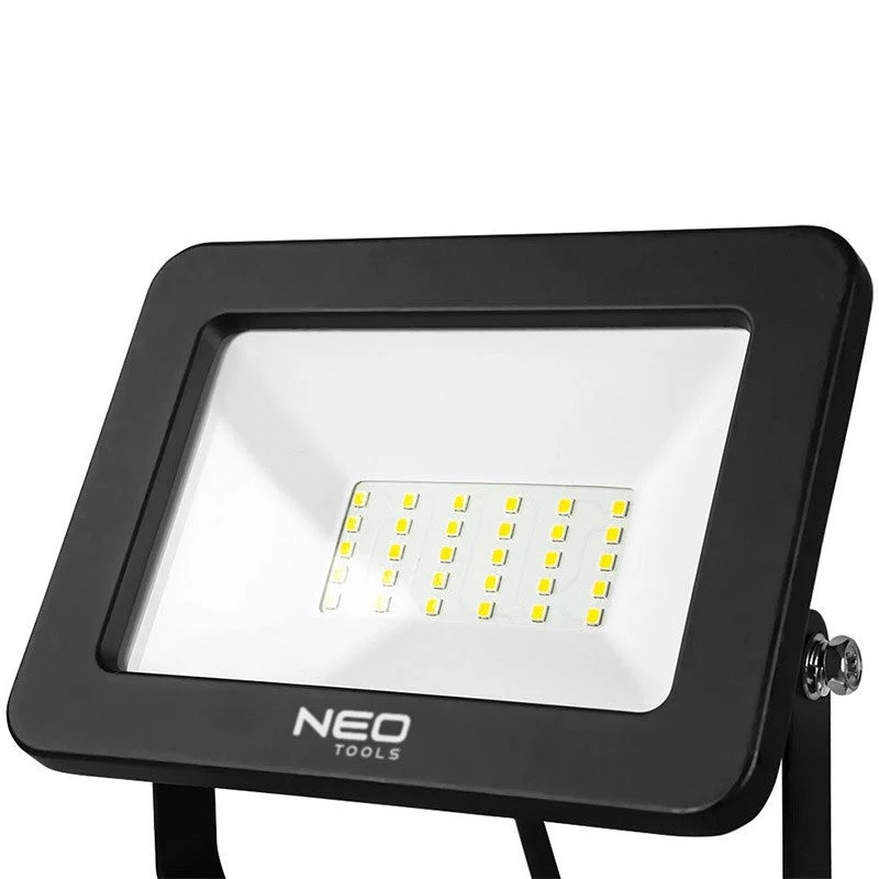 Projecteur léger et mobile NEO TOOLS 99-063 SMD 50W