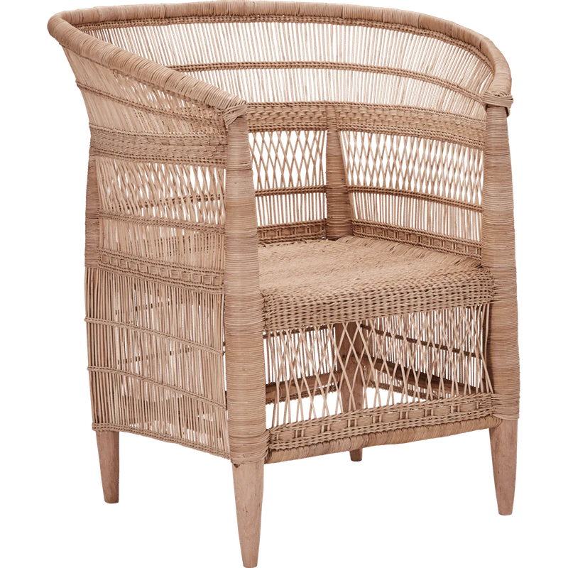Chaise Rika de House Doctor avec accoudoirs, Naturel avec revêtement anti-rayures