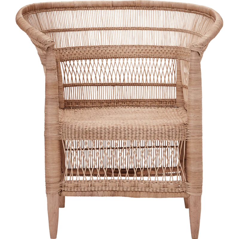 Chaise Rika de House Doctor avec accoudoirs, Naturel avec revêtement anti-rayures