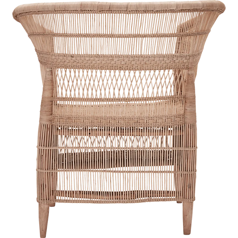 Chaise Rika de House Doctor avec accoudoirs, Naturel avec revêtement anti-rayures