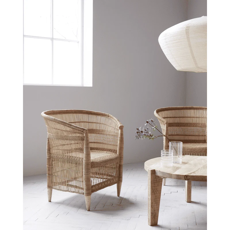 Chaise Rika de House Doctor avec accoudoirs, Naturel avec revêtement anti-rayures