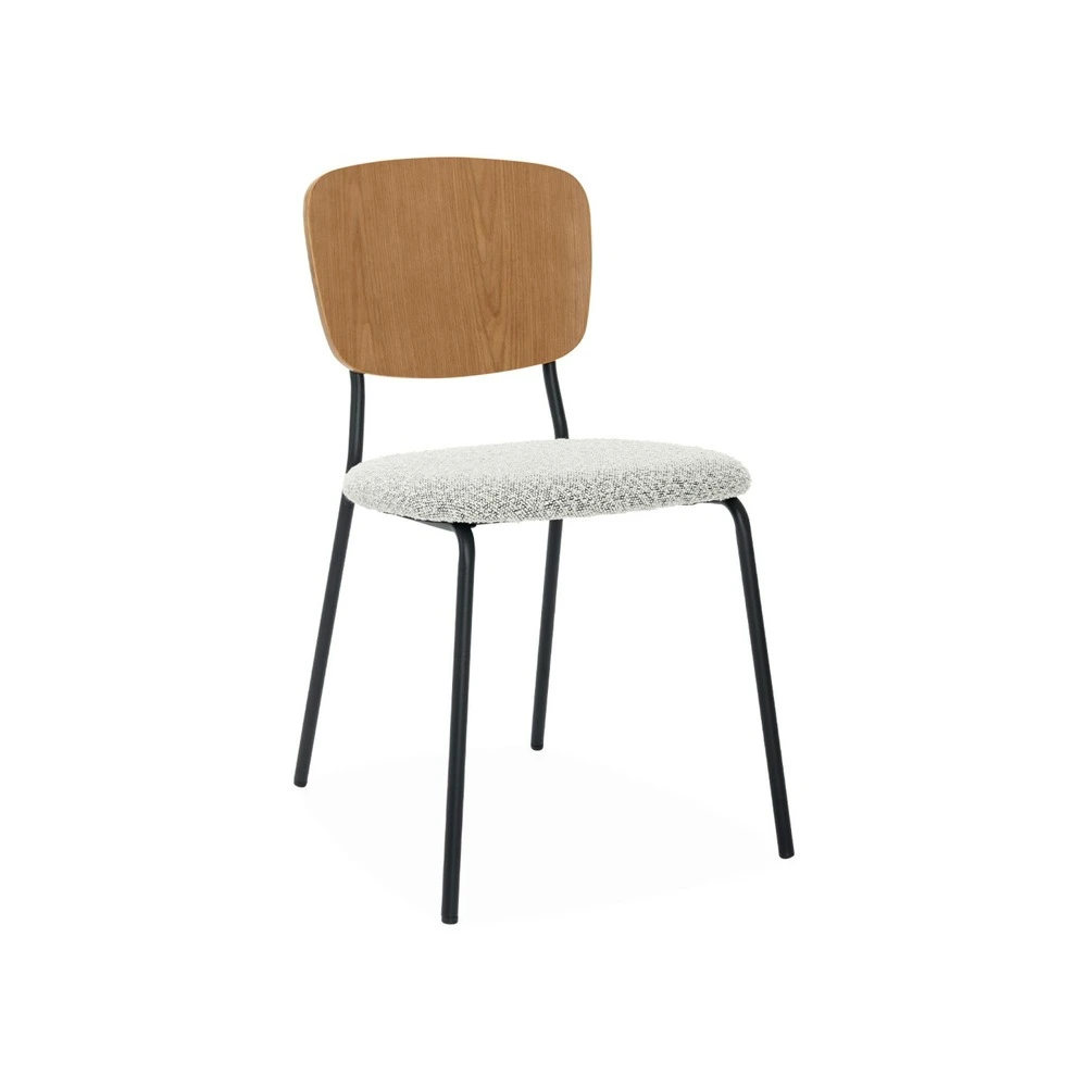 Lot de 2 chaises assise bouclette texturée blanche. Dossier bois de peuplier courbé. Pieds en métal noir mat - Conforme au...
