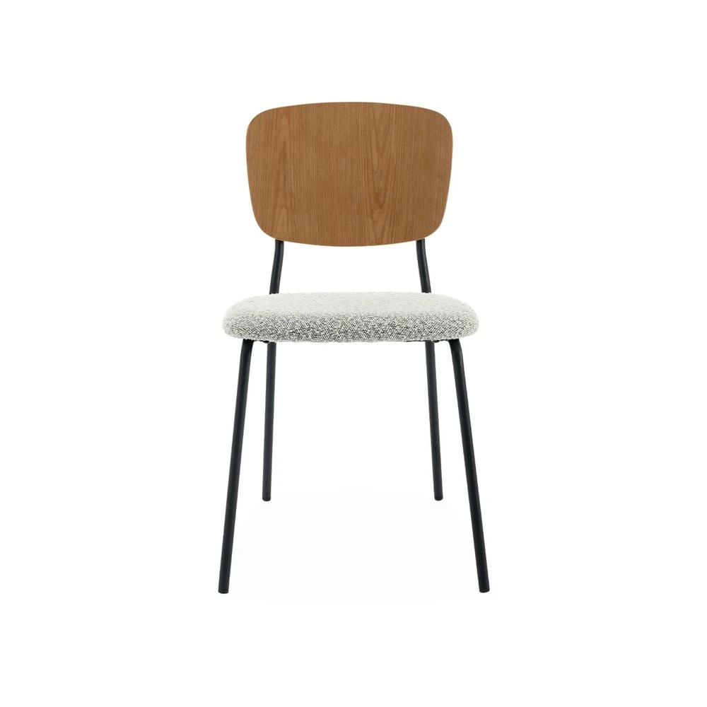 Lot de 2 chaises assise bouclette texturée blanche. Dossier bois de peuplier courbé. Pieds en métal noir mat - Conforme au...
