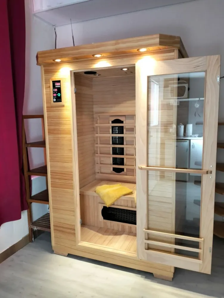 la lovecoquine chez loveroom Toulon pour Format A4