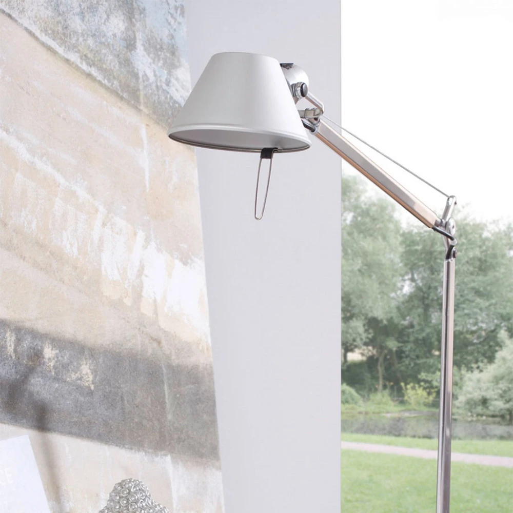 Artemide Tolomeo lampe à poser capteur 3 000 K avec moteur électrique