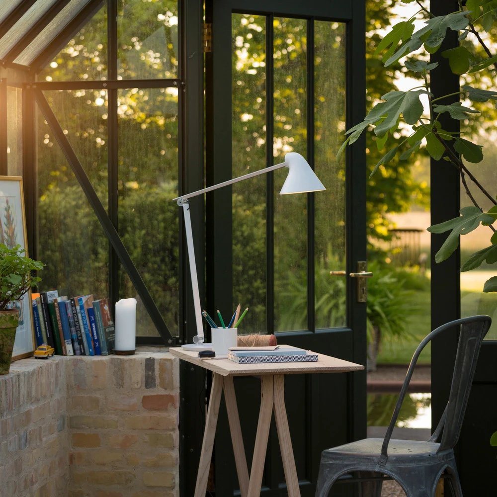 Louis Poulsen NJP lampe à poser 3 000 K gris obscur