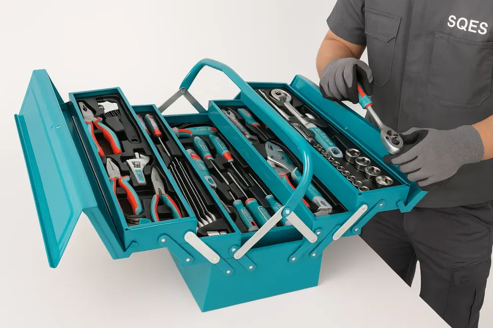 Caisse à Outils TOTAL 108 Pièces THTCS121081 - Coffre Métallique avec Rangement Professionnel