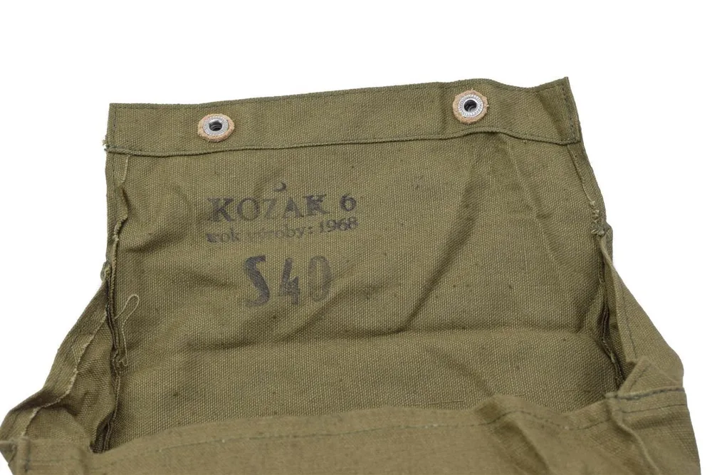 Véritable sac à bandoulière de l'armée tchèque classique pratique avec rabat et boutons-pression