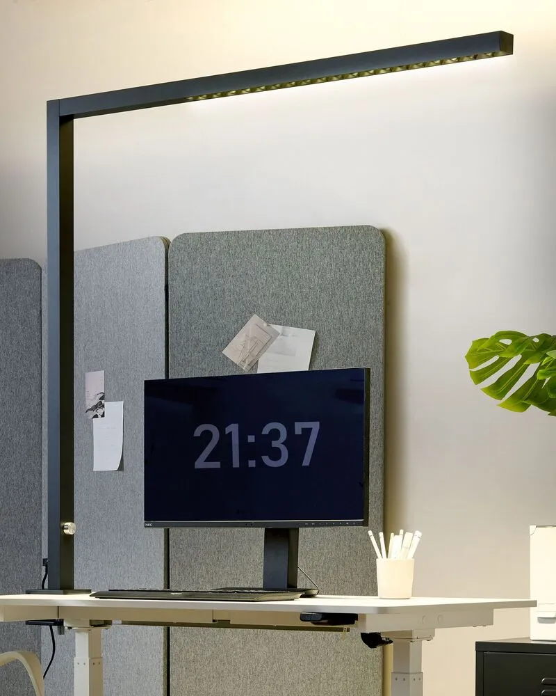 Métallique LED Clamp-On Desk Lamp Black VOLANS