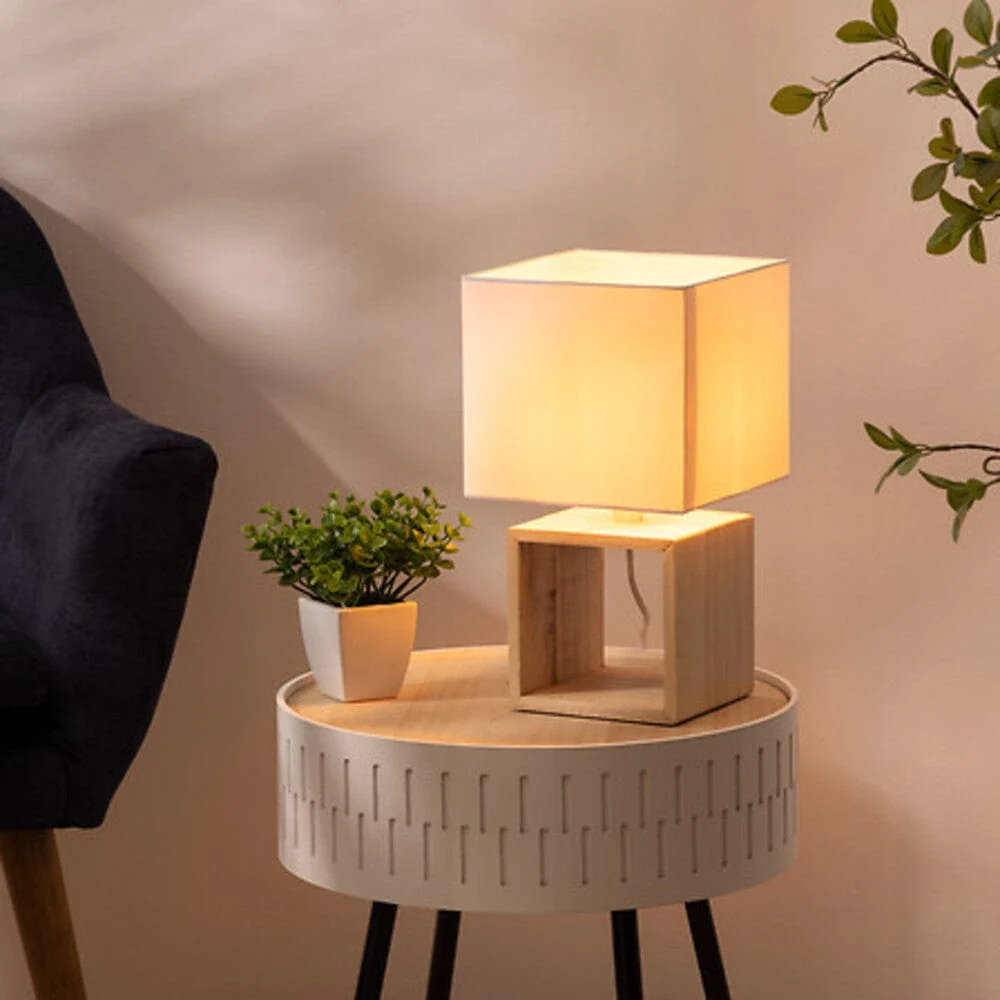 Lampe carrée en bois – Qualité & Prix chez Alpha55 – Accessoire vital au quotidien