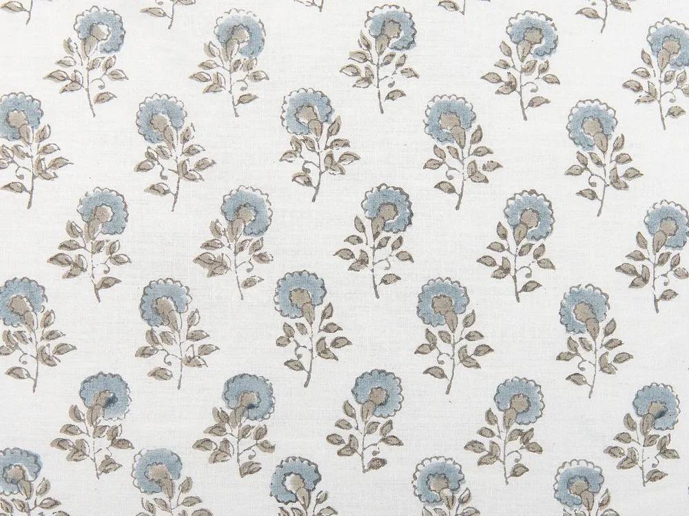Fringed Coton doux Cushion Floral Pattern 45 x 45 cm White and Blue PALLIDA