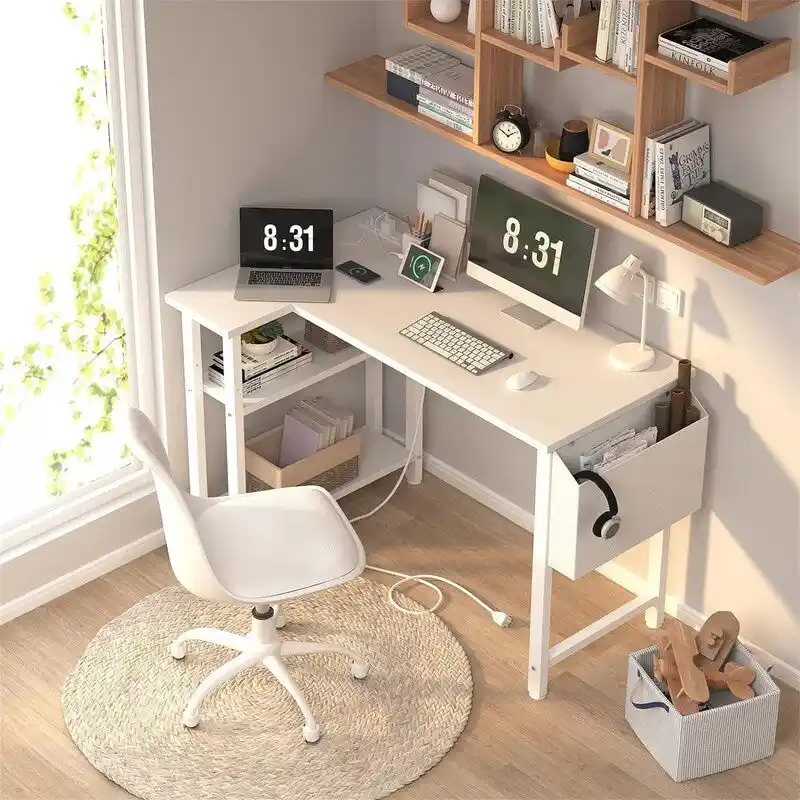 Bureau d'ordinateur en forme de L