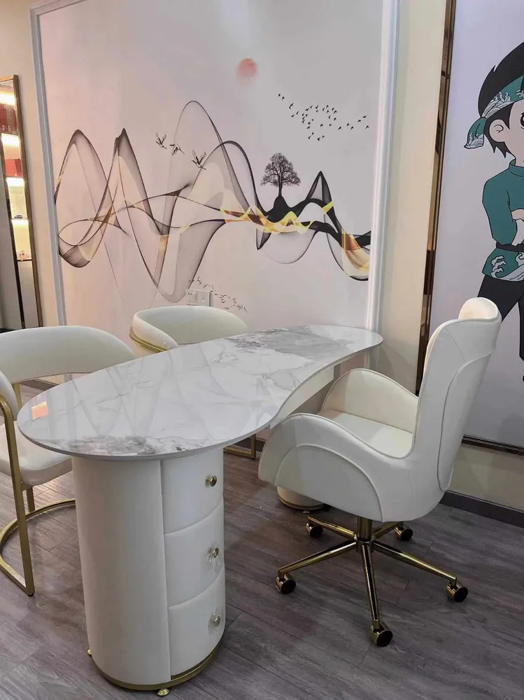 Bureau d'ordinateur de luxe en dalle de pierre de forme irrégulière, chaises de bureau réglables pour réception