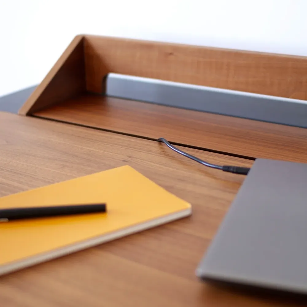 Bureau Honoré, noyer, laqué gris ardoise