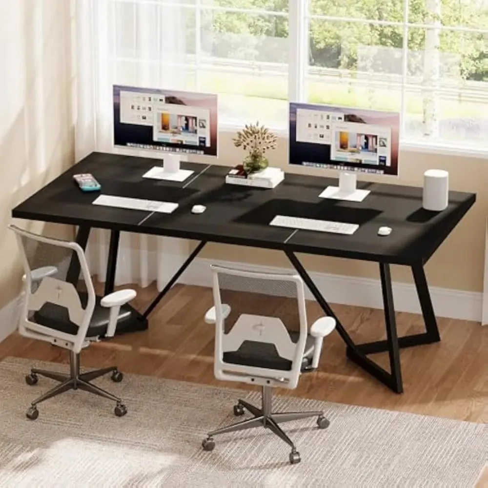 Bureau de travail noir