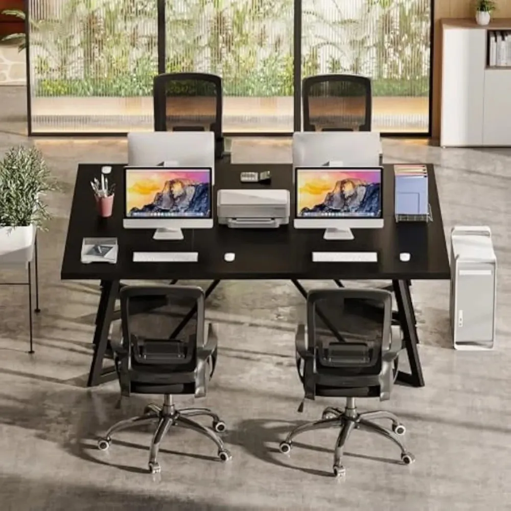 Bureau de travail noir