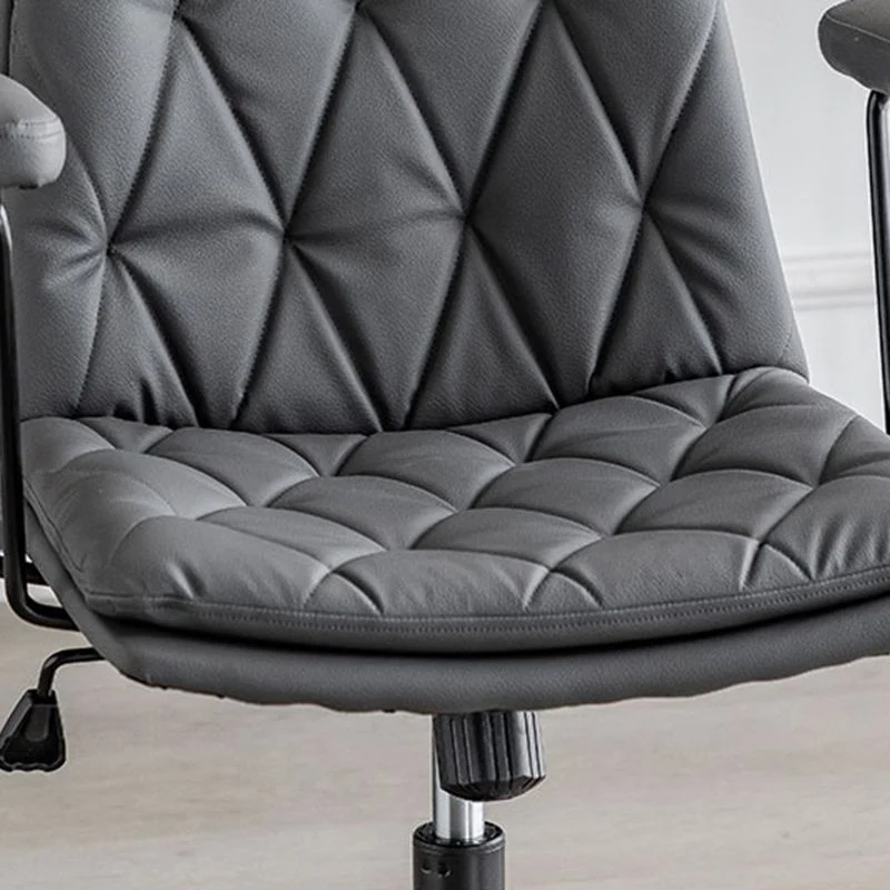 Aucune chaise de bureau de roues chaise de travail roulante pivotante contemporaine Clearhalo