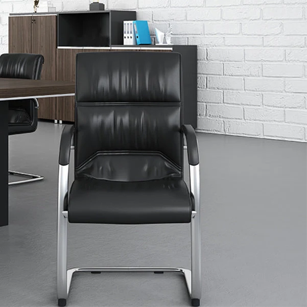Aucune chaise de conférence moderne de roues n' fixé la chaise de conférence de gestion en cuir de bras Clearhalo