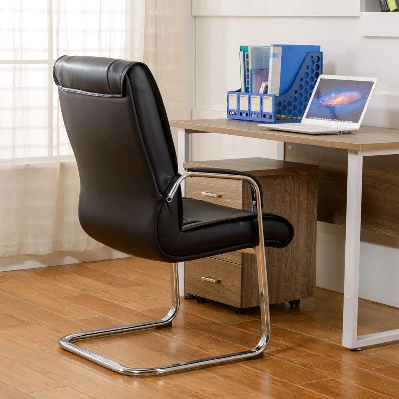 Aucune chaise de conférence moderne de roues n' fixé la chaise de conférence de gestion en cuir de bras Clearhalo