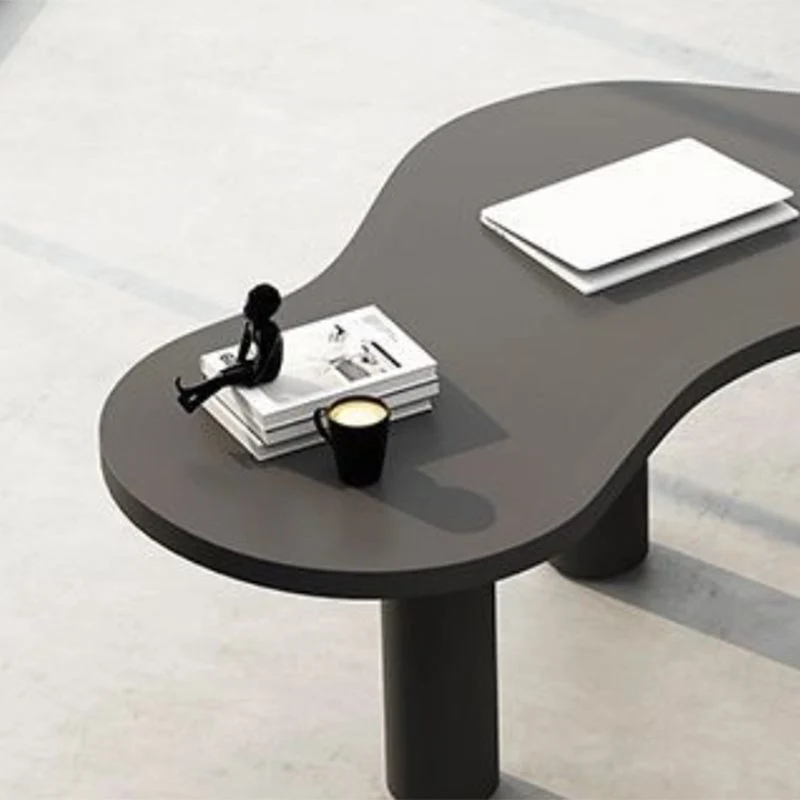 Bureau de bureau contemporain en pin, bureau d'écriture de forme libre pour le bureau Clearhalo