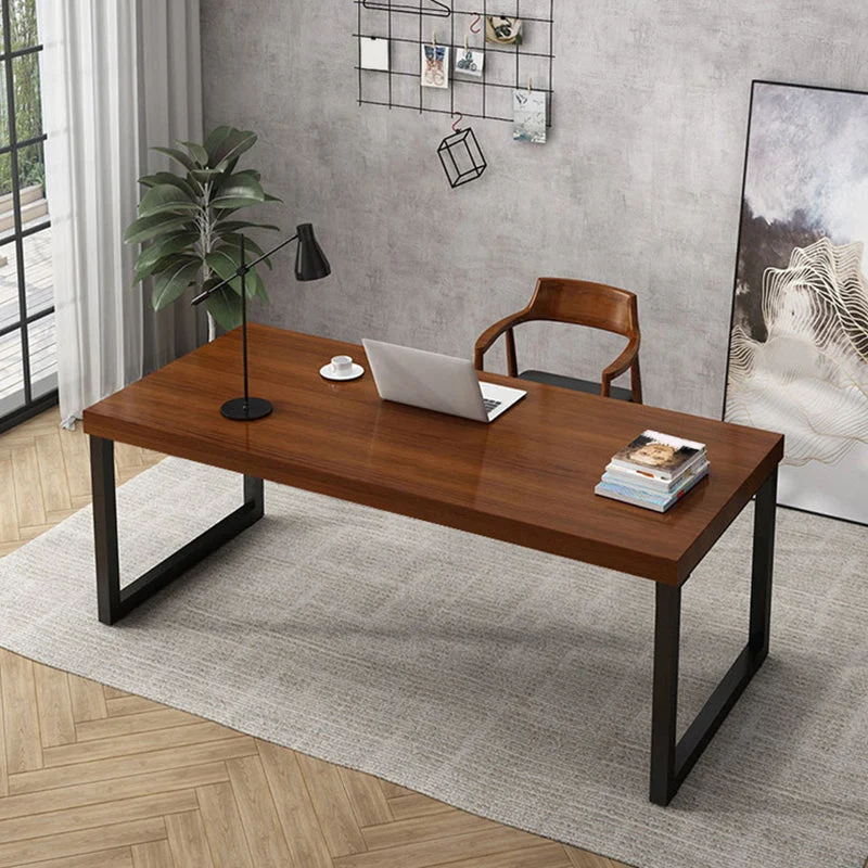 Bureau d'écriture contemporain rectangulaire avec plateau en bois de pin et base luge noire Clearhalo