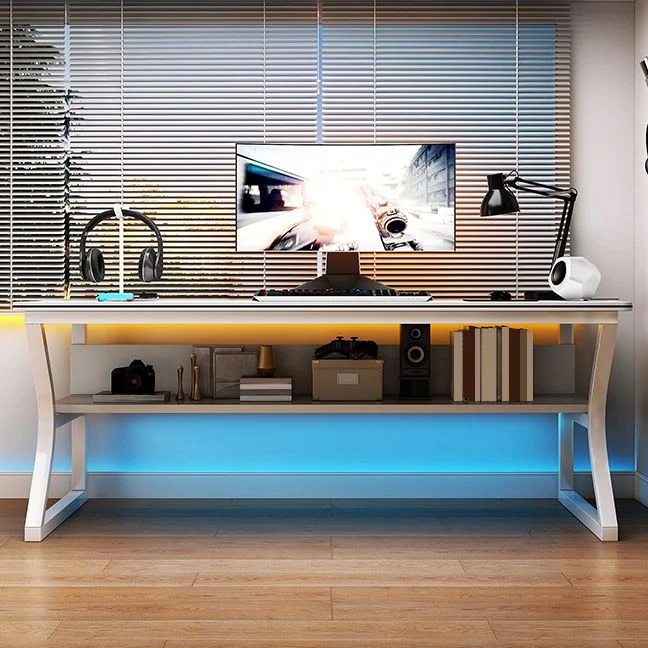 Bureau d'ordinateur en bois moderne, gestion des câbles, bureau rectangulaire avec étagère Clearhalo