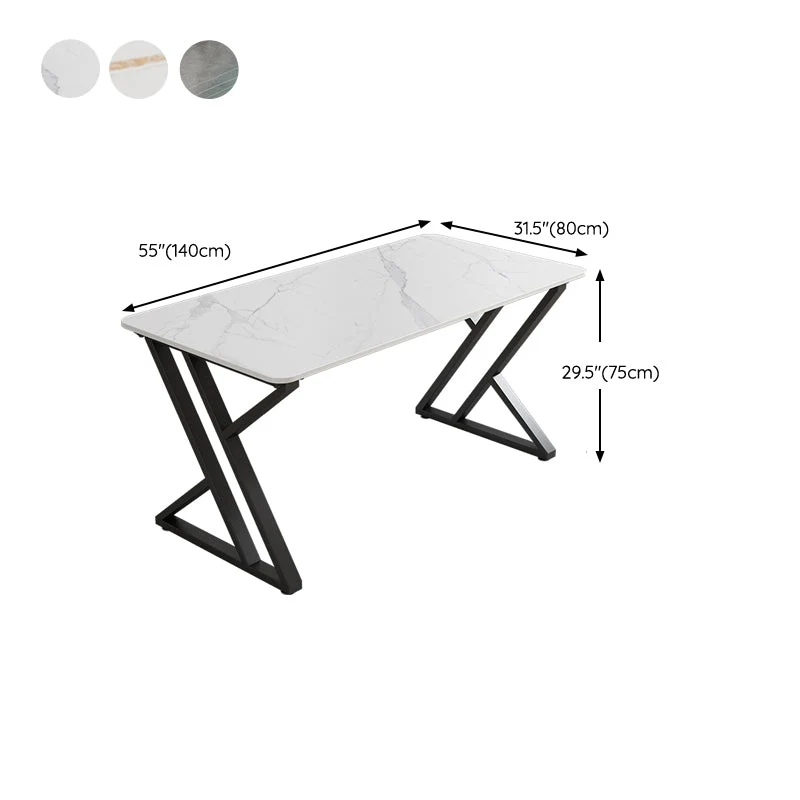 Bureau d'ordinateur contemporain incurvé au fini antique avec pieds en métal Clearhalo