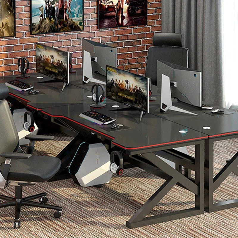 Bureau d'ordinateur industriel avec base à tréteau et plateau en bois manufacturé noir Clearhalo
