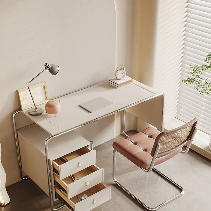 Bureau Glam à base d'acier inoxydable, bureau d'écriture à domicile en cuir avec selle Clearhalo