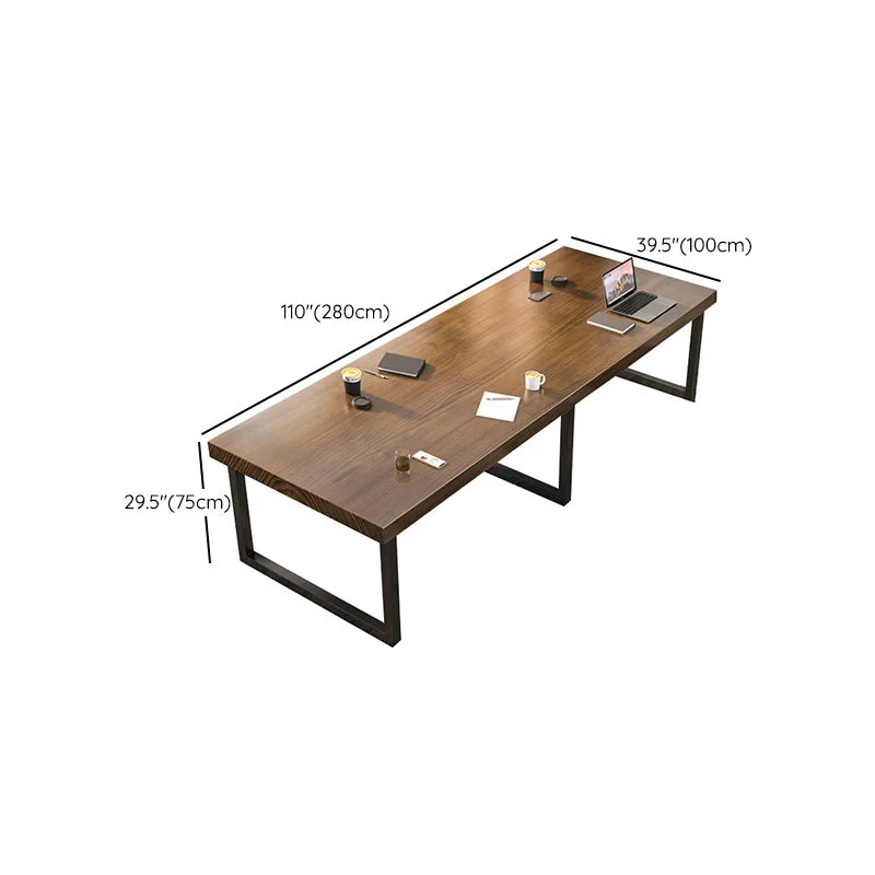 Bureau industriel Bureau rectangulaire en bois massif marron Clearhalo