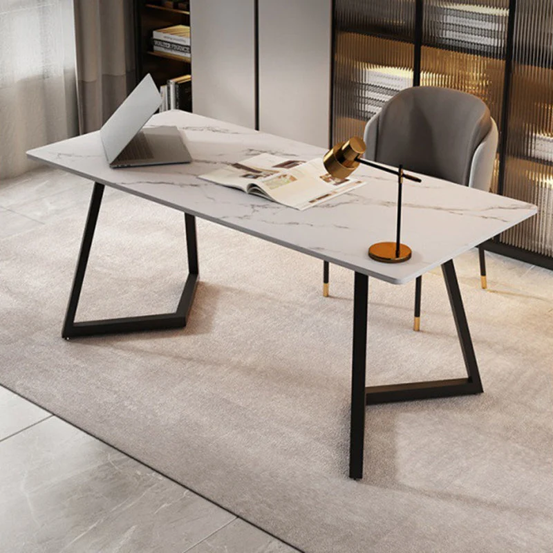 Bureau en pierre frittée de style contemporain avec base de traîneau en métal Clearhalo