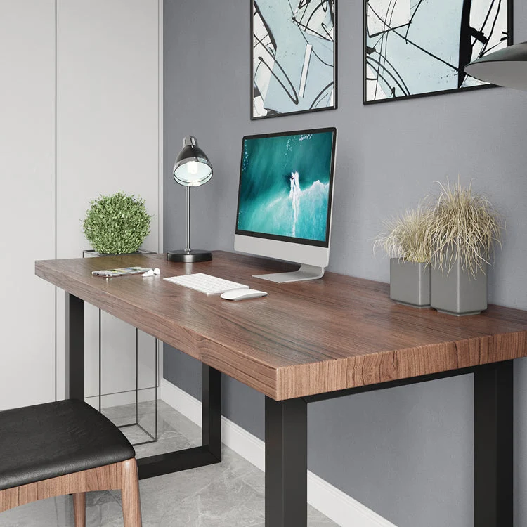 Bureau de style industriel Bureau rectangulaire en bois massif avec pieds noirs Clearhalo