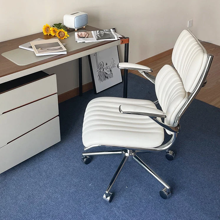 Chaise de bureau à bras rembourrés moderne, chaise de bureau ergonomique en cuir sans détresse avec roulettes Clearhalo