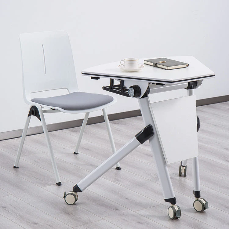 Chaise de bureau contemporaine en plastique sans accoudoirs, 18 pouces de large Clearhalo