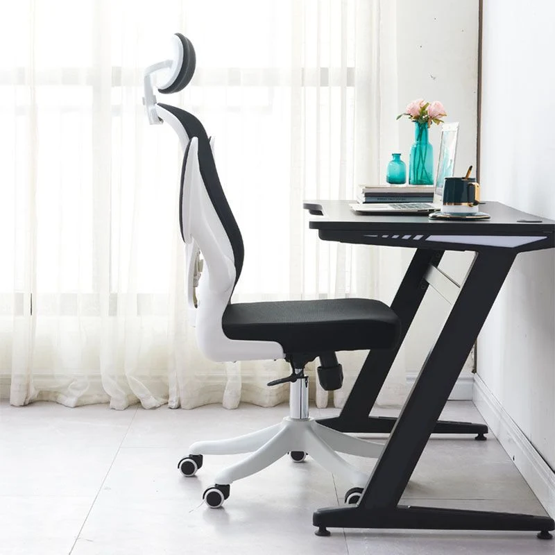 Chaise de bureau à dossier haut, bras réglable, chaise de travail en maille avec base en nylon Clearhalo