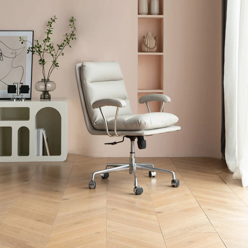 Chaise de bureau ergonomique à bras fixes modernes, mécanisme d'inclinaison en cuir Clearhalo