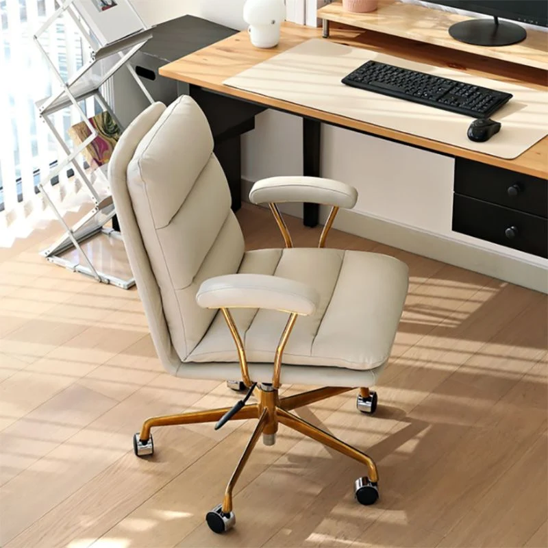 Chaise de bureau moderne en cuir, siège réglable en hauteur, bras rembourrés, chaise pivotante avec roulettes Clearhalo