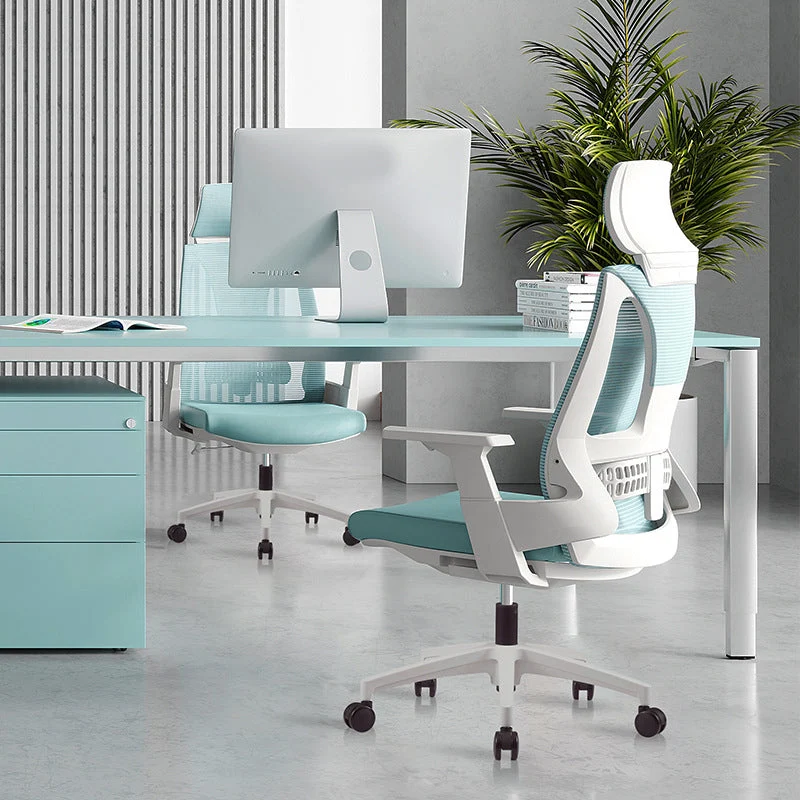 Chaise de bureau moderne en maille, chaise de conférence en noir/bleu, chaise à dossier haut avec roulettes Clearhalo
