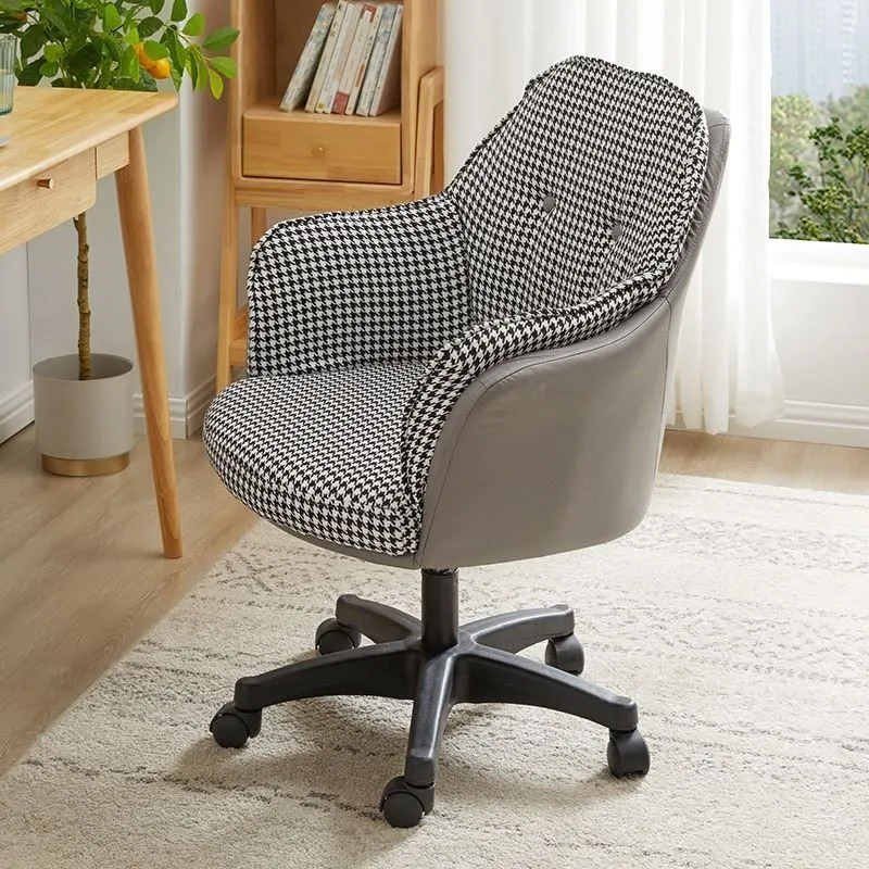 Chaise de bureau pivotante rembourrée avec accoudoirs contemporain noir Clearhalo