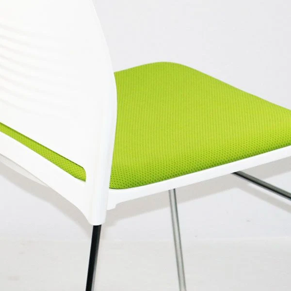 Chaise de bureau en plastique moderne avec dossier bas et chaise de bureau à domicile de jeu ergonomique Clearhalo
