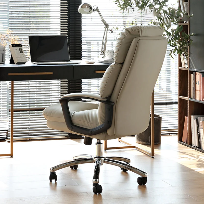 Chaise exécutive de style moderne, chaise pivotante à bras rembourrés à dossier haut Clearhalo