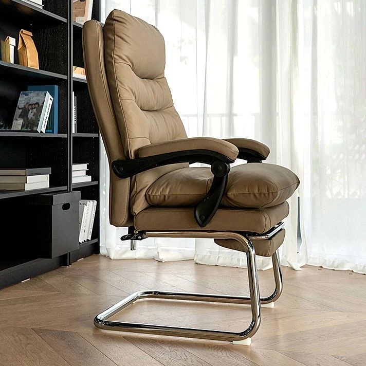 Chaise pivotante rembourrée à mécanisme d'inclinaison de fauteuil contemporain de 31 po de largeur Clearhalo