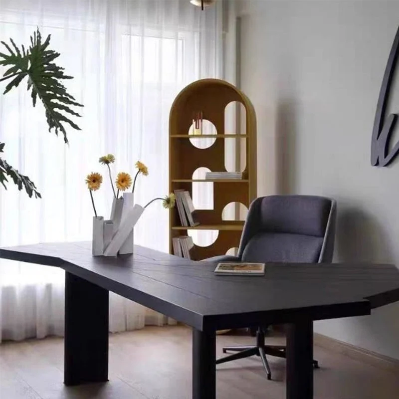 Table d'écriture noire de forme libre, bureau de bureau en bois massif de Style moderne Clearhalo