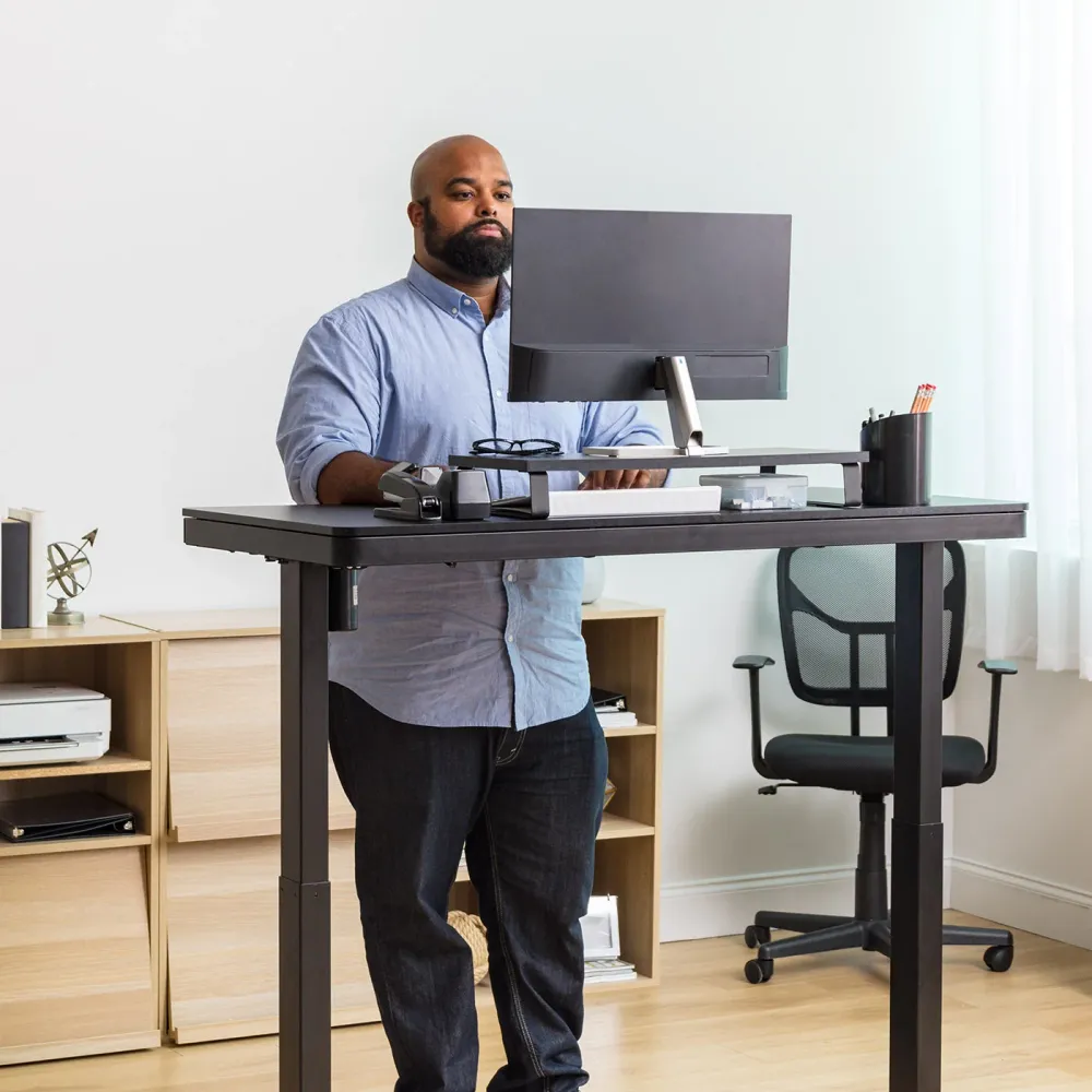 Bureau debout réglable en hauteur Dessus IRIS USA, Inc.
