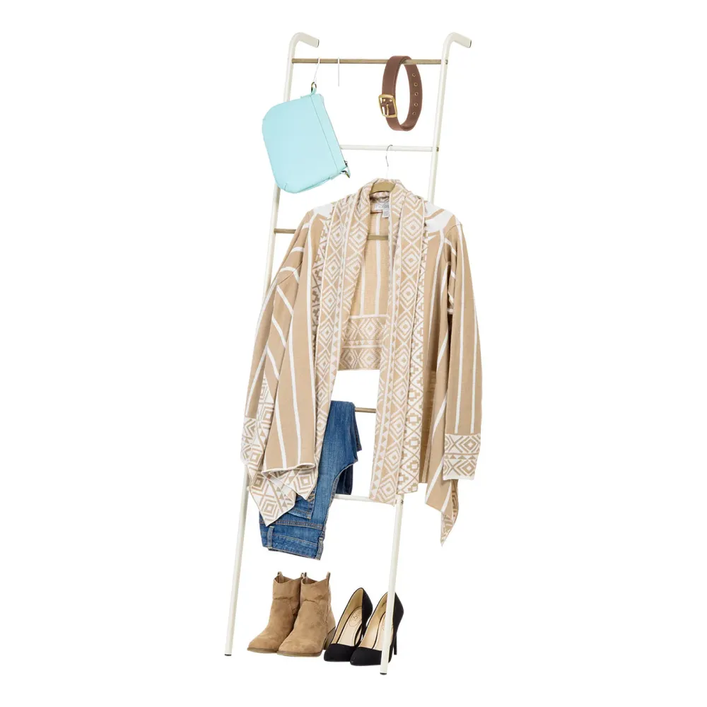 Portant à vêtements en métal - Échelle IRIS USA, Inc.