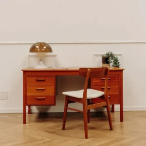 Yvan, le bureau scandinave N°160 LBV