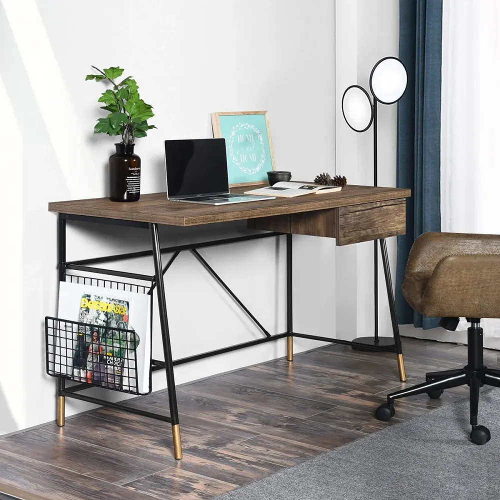 Darien | Bureau d'ordinateur avec dessus en bois et cadre en métal Magasins Hart | Hart Stores